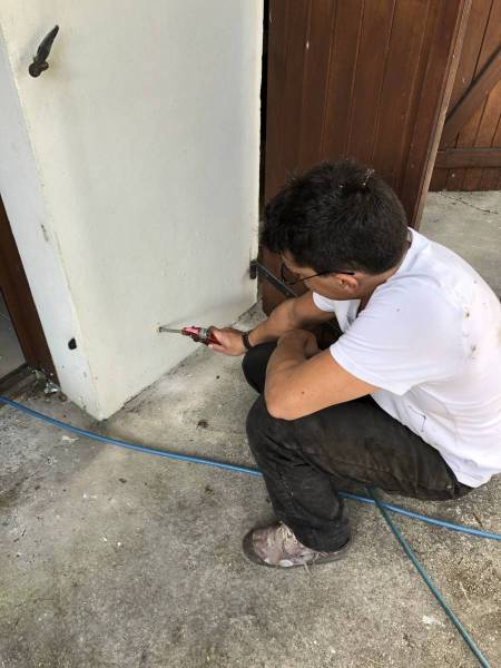 traitement anti termites par injections dans chimiques autour de Sarlat, Dordogne.
