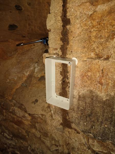 Pose de pièges anti termites dans une propriété de Lalinde en Dordogne