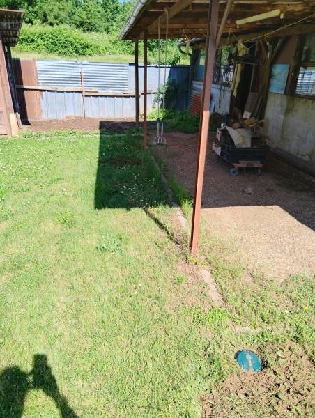 devis gratuit pour traitement termites par pose de pièges autour des murs d'une église en Dordogne